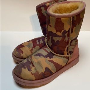 Pink Camo uggs